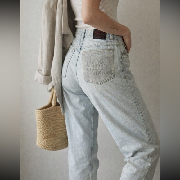 Vintage Denim - Vintage London Calling Jeans High Waist Tapered Light Wash Mom Jeans England
